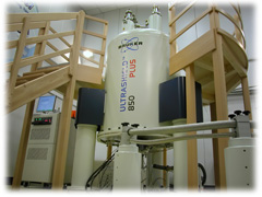AVANCE III 850